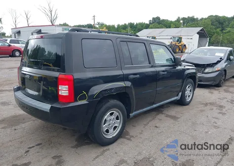 2008 Jeep Patriot Sport z USA, uszkodzony, nr VIN 1J8FF28W68D575522